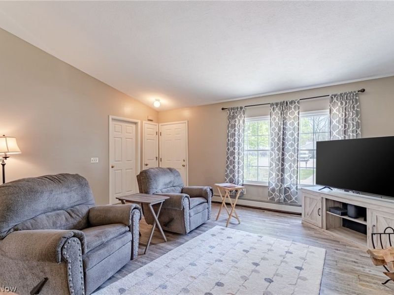 199 E Parkway Drive, Madison, OH 44057 Photo 5