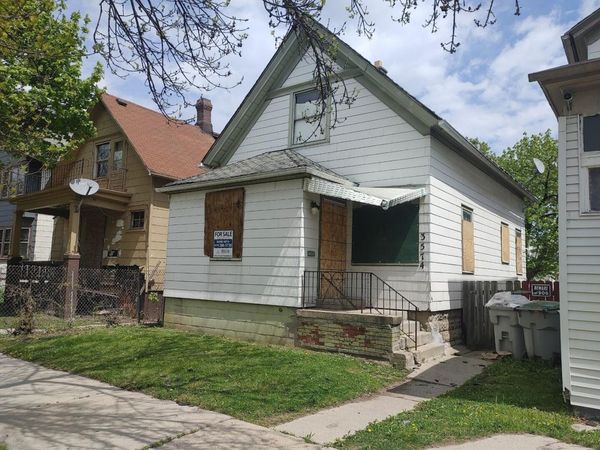 3574 N 10th St, Milwaukee, WI 53206