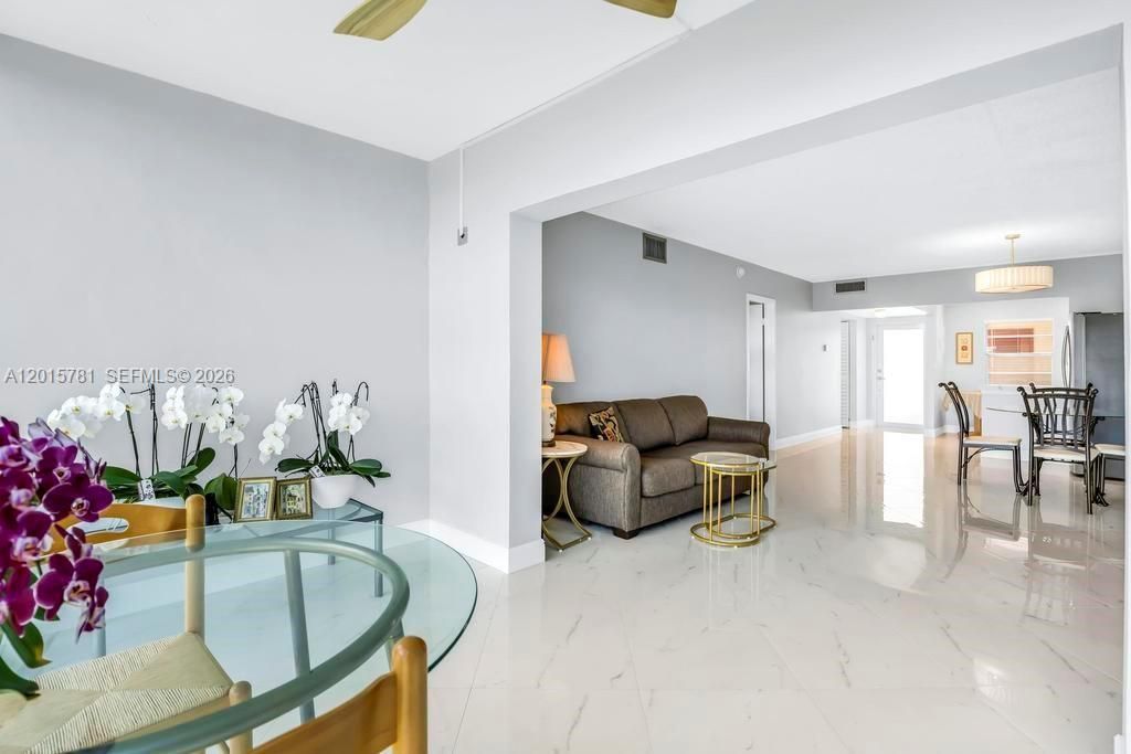 1020 Country Club Dr, Unit 405, Margate, FL 33063 Photo