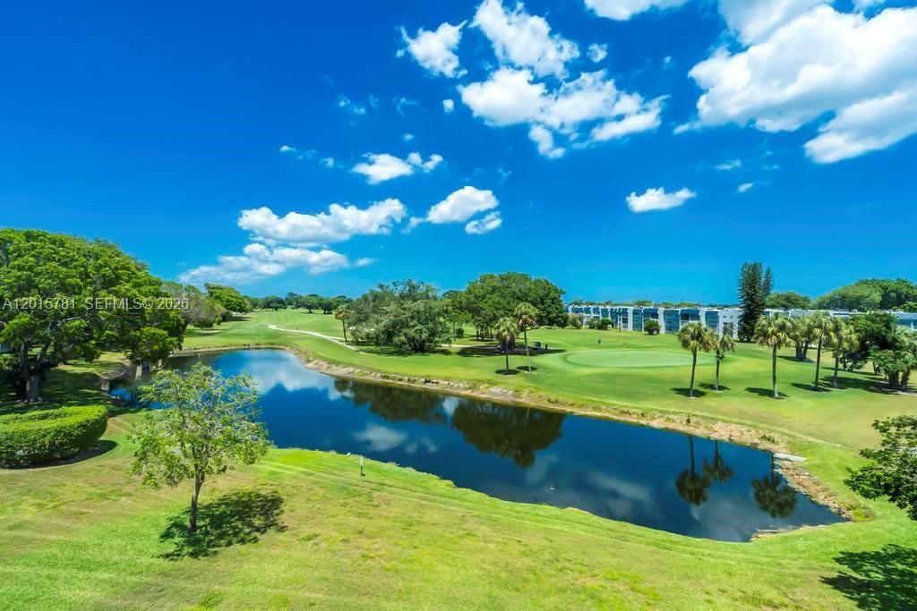 1020 Country Club Dr, Unit 405, Margate, FL 33063 Photo