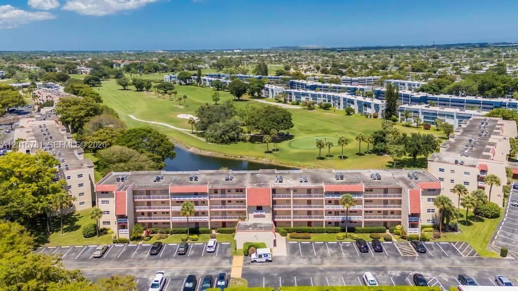 1020 Country Club Dr, Unit 405, Margate, FL 33063 Photo