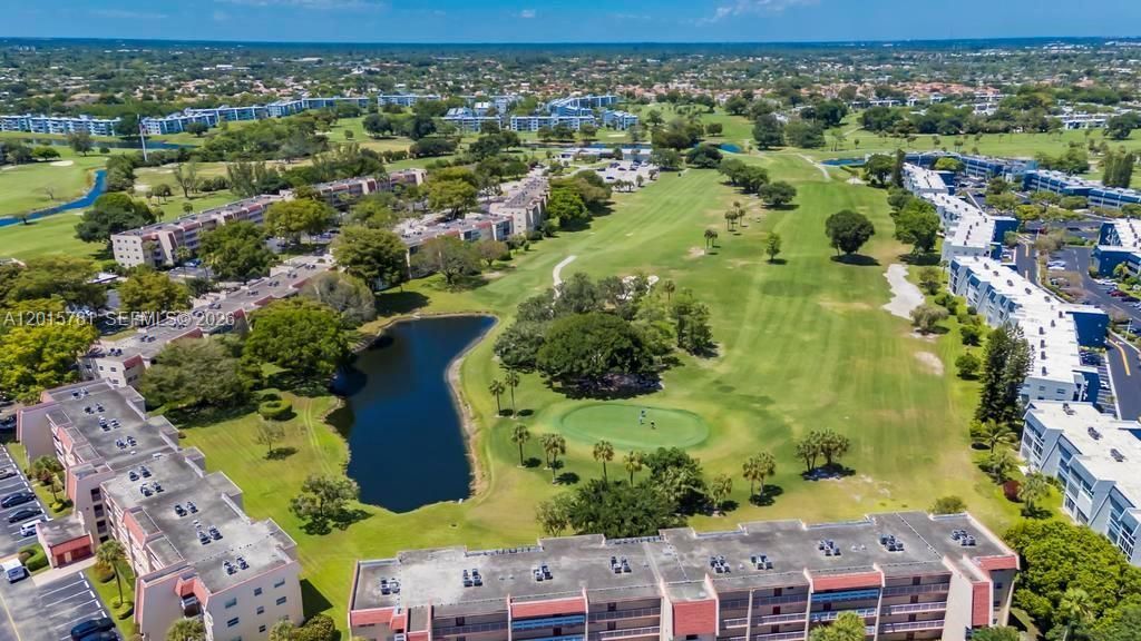 1020 Country Club Dr, Unit 405, Margate, FL 33063 Photo
