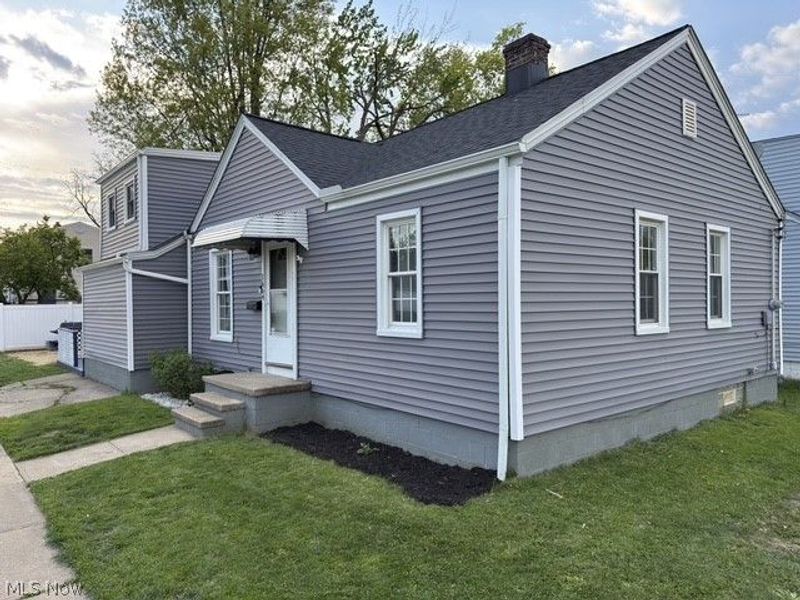 1664 Douglas Road, Wickliffe, OH 44092 Photo 2