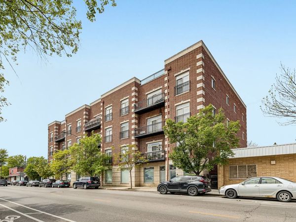 5420 N Kedzie Avenue, Unit 2A, Chicago, IL 60625