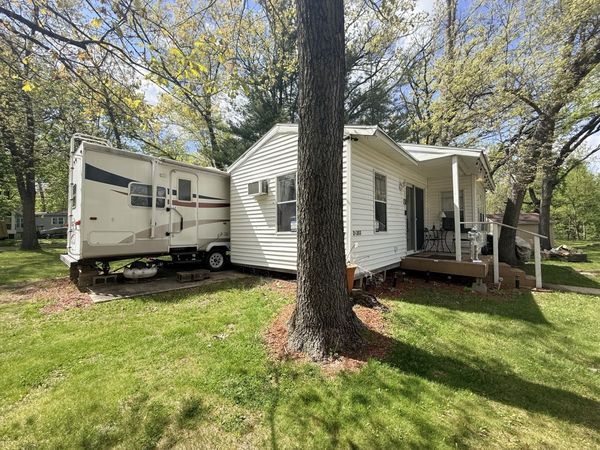 2-203 Woodhaven Lakes , Sublette, IL 61367
