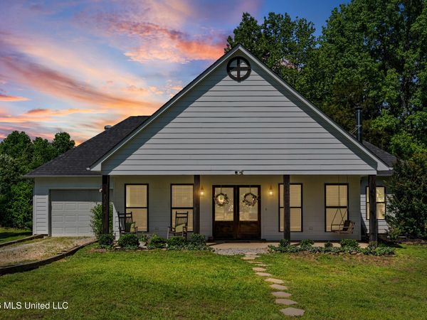 227 Christian College Road, Senatobia, MS 38668