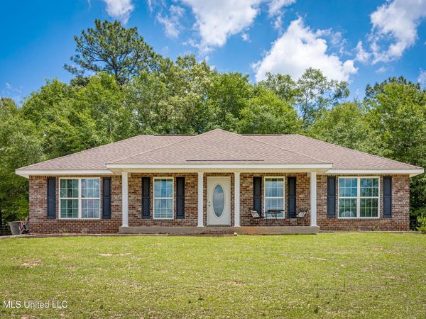 21510 Yankee Town Road, Saucier, MS 39574