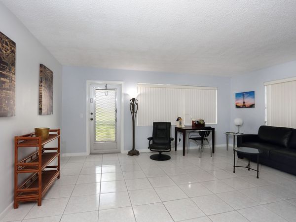 331 Windsor O, West Palm Beach, FL 33417