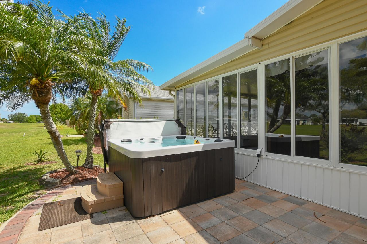 8009 Meadowlark Lane, Port Saint Lucie, FL 34952 Photo