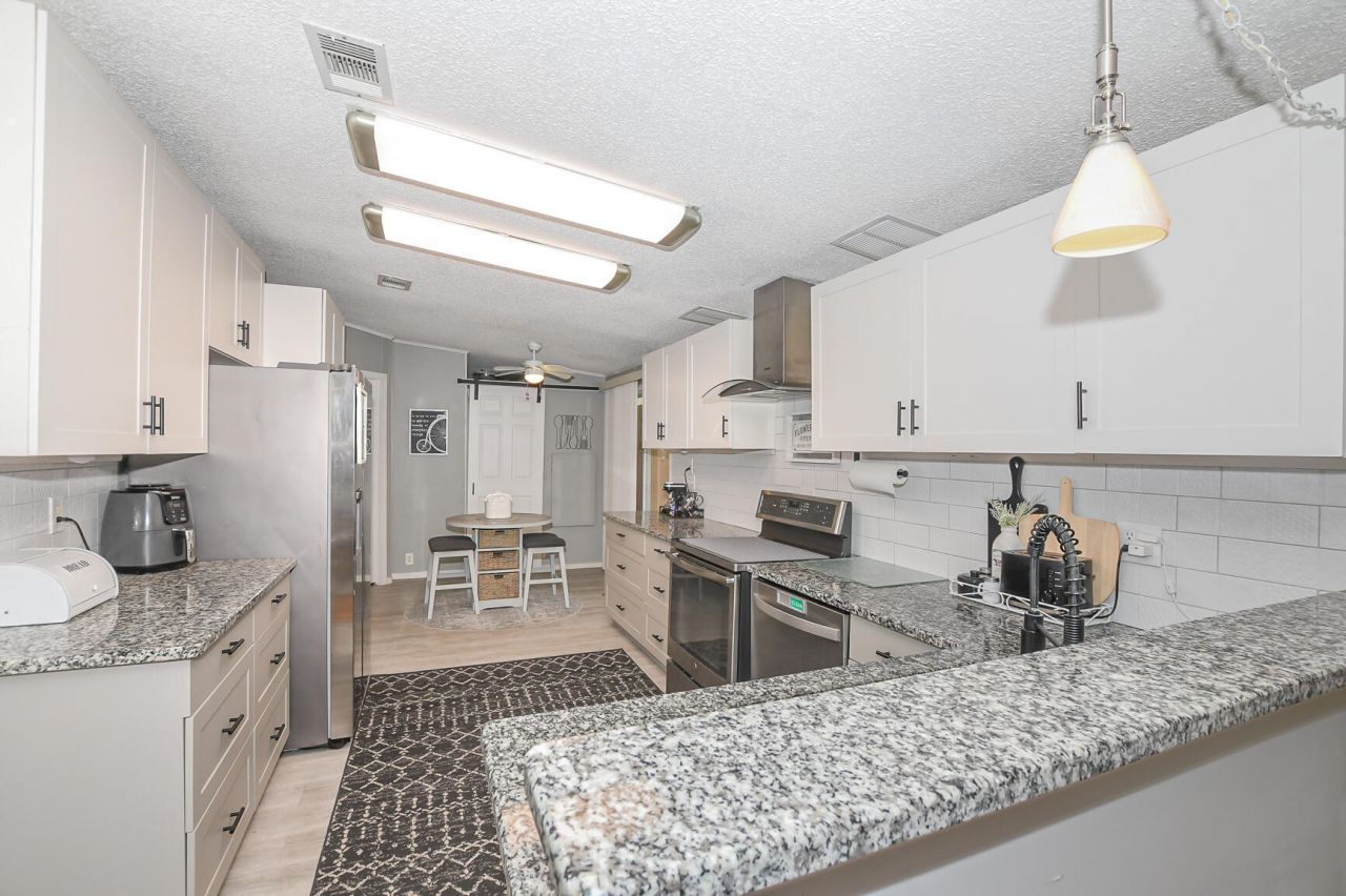 8009 Meadowlark Lane, Port Saint Lucie, FL 34952 Photo