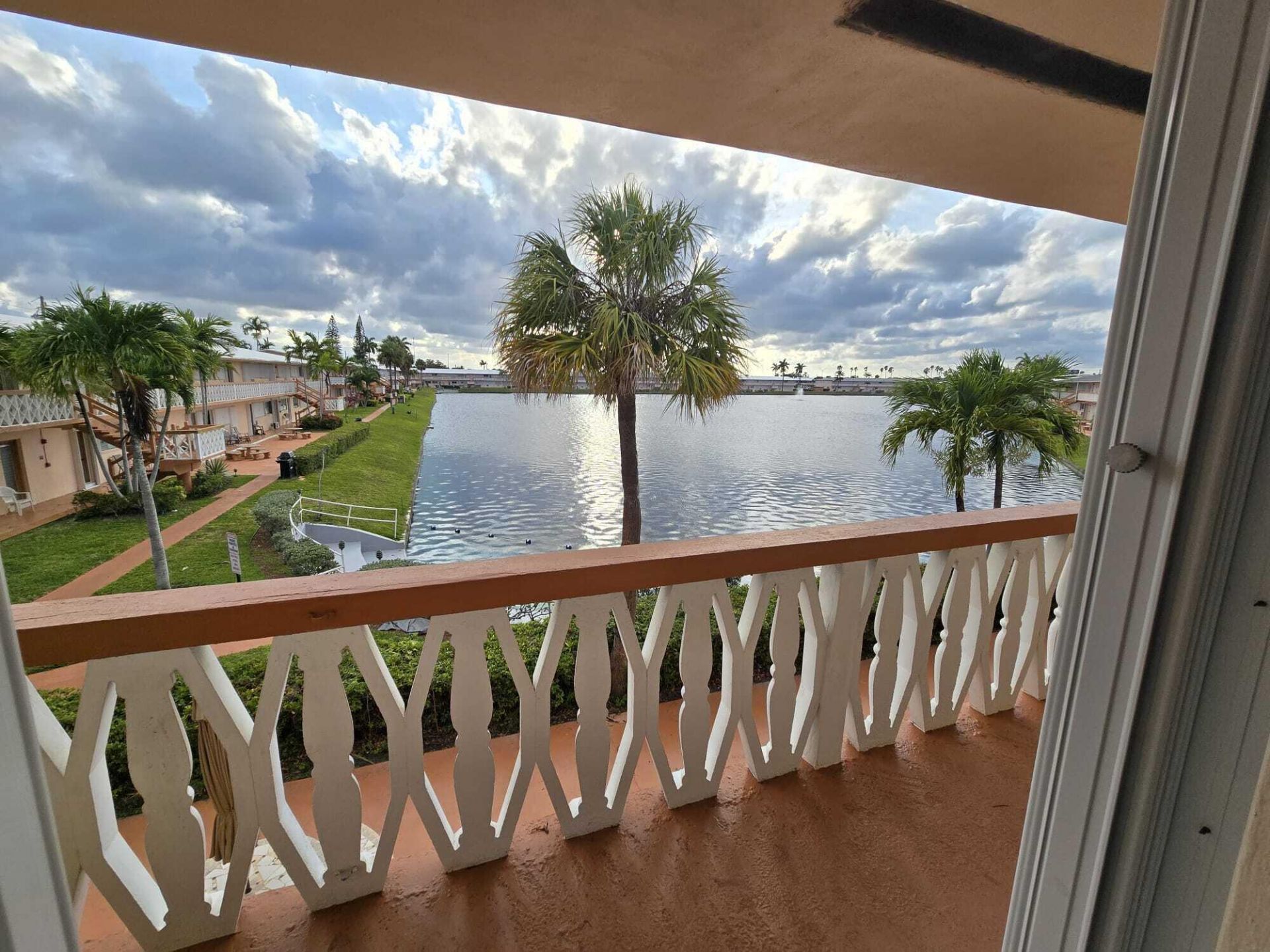 1000 SW 10th Avenue Sw, Unit 19p, Hallandale Beach, FL 33009 Photo