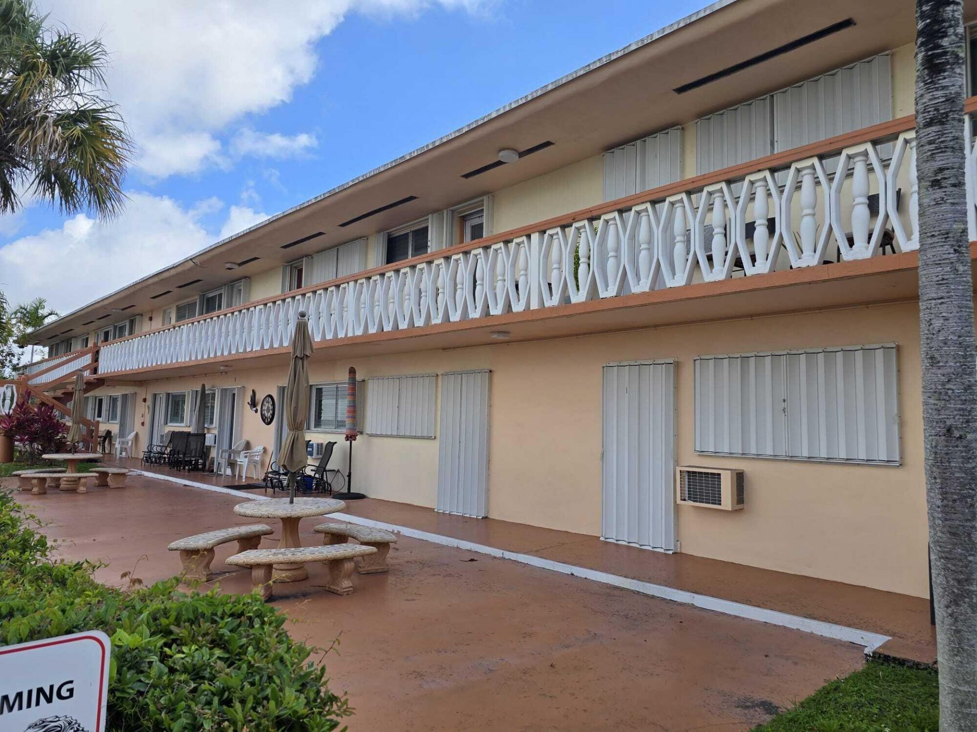 1000 SW 10th Avenue Sw, Unit 19p, Hallandale Beach, FL 33009 Photo
