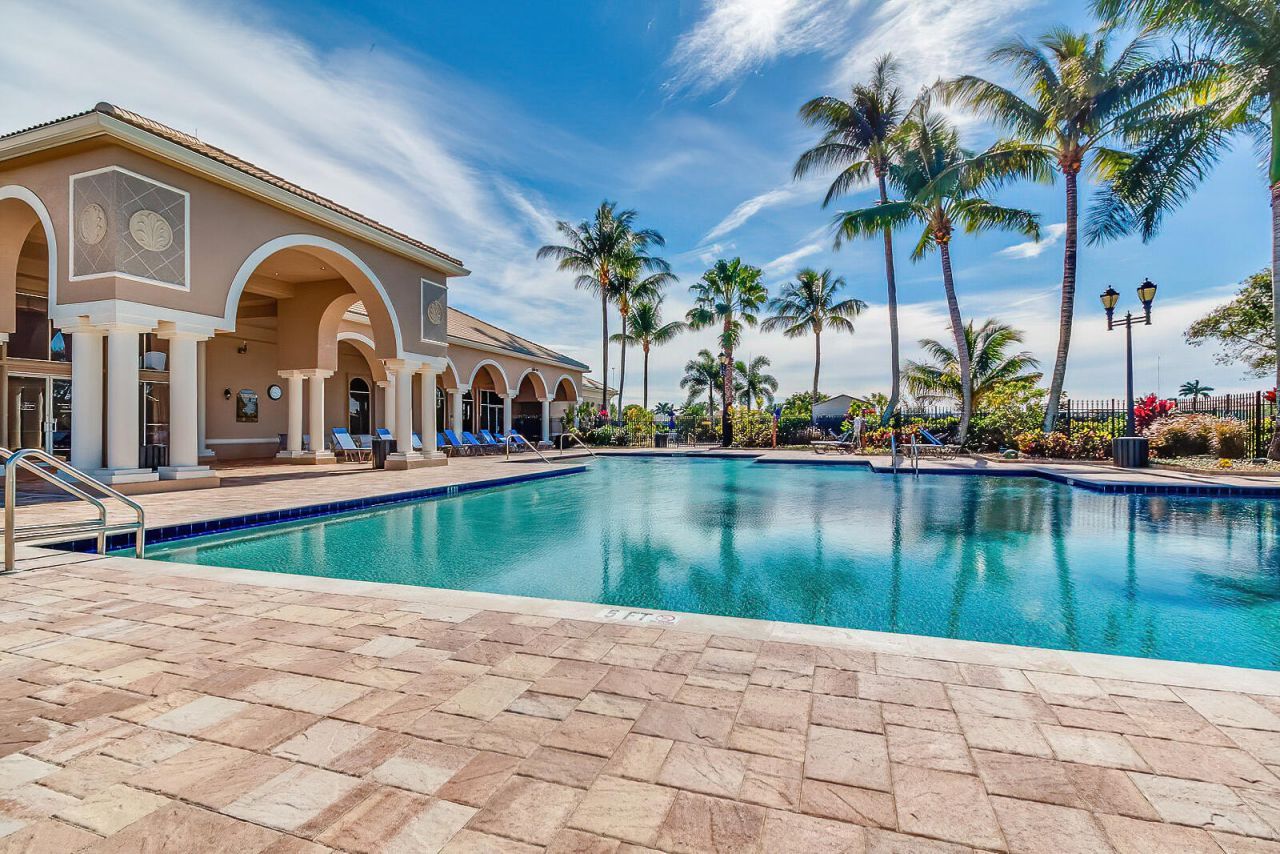 4245 Bluff Harbor Way, Wellington, FL 33449 Photo