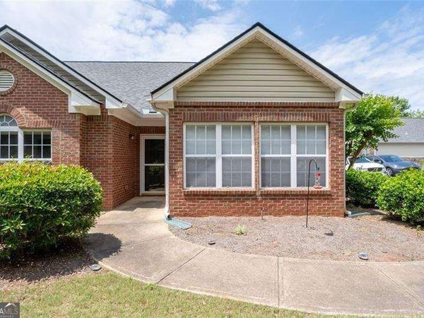 3732 Villa Springs Circle, Powder Springs, GA 30127