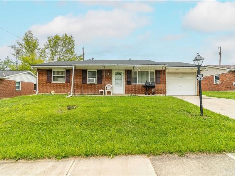 1703 Fair Oaks Drive, Sidney, OH 45365 Photo 1