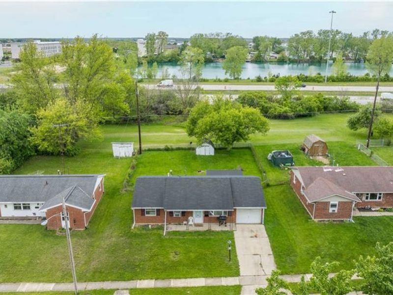1703 Fair Oaks Drive, Sidney, OH 45365 Photo 9