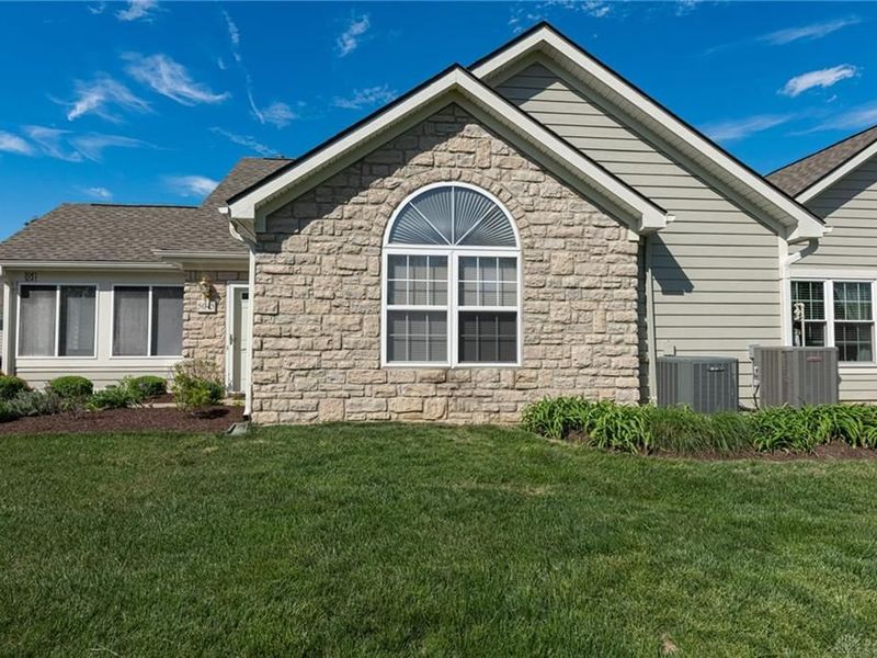 5045 Crescent Ridge Drive, Clayton, OH 45315 Photo 2