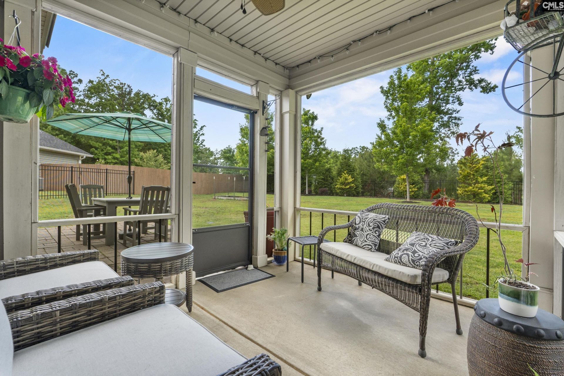 502 Varsity Court  Photo 4