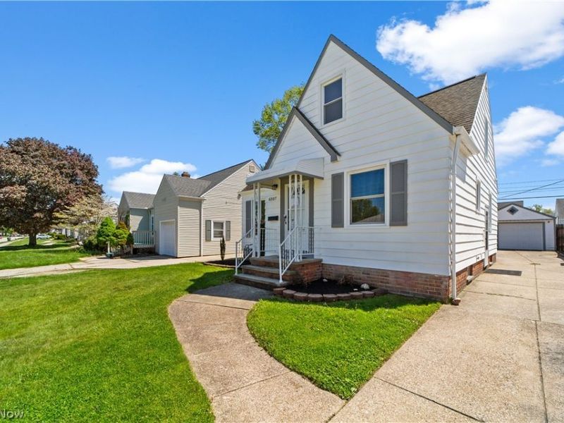 6307 Kenneth Avenue, Parma, OH 44129 Photo 2