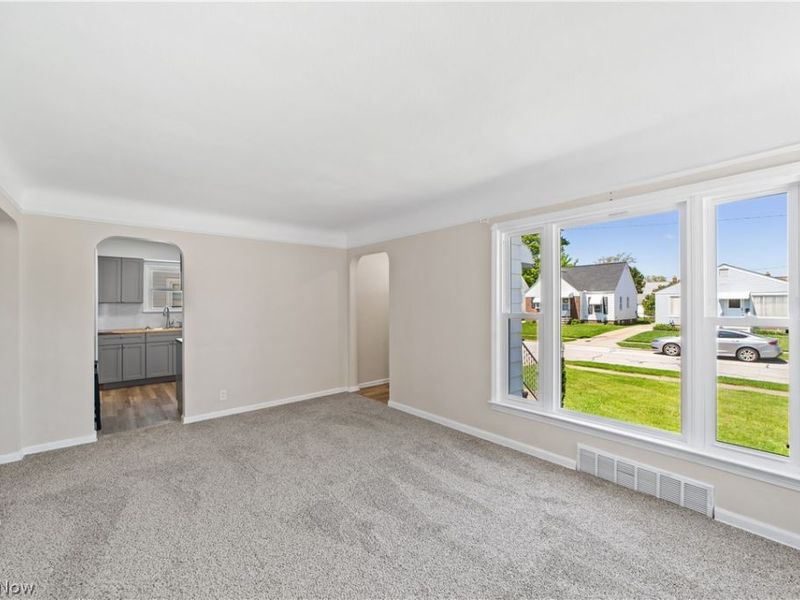 6307 Kenneth Avenue, Parma, OH 44129 Photo 5