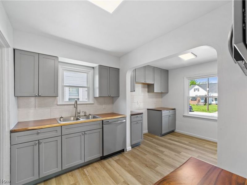 6307 Kenneth Avenue, Parma, OH 44129 Photo 7