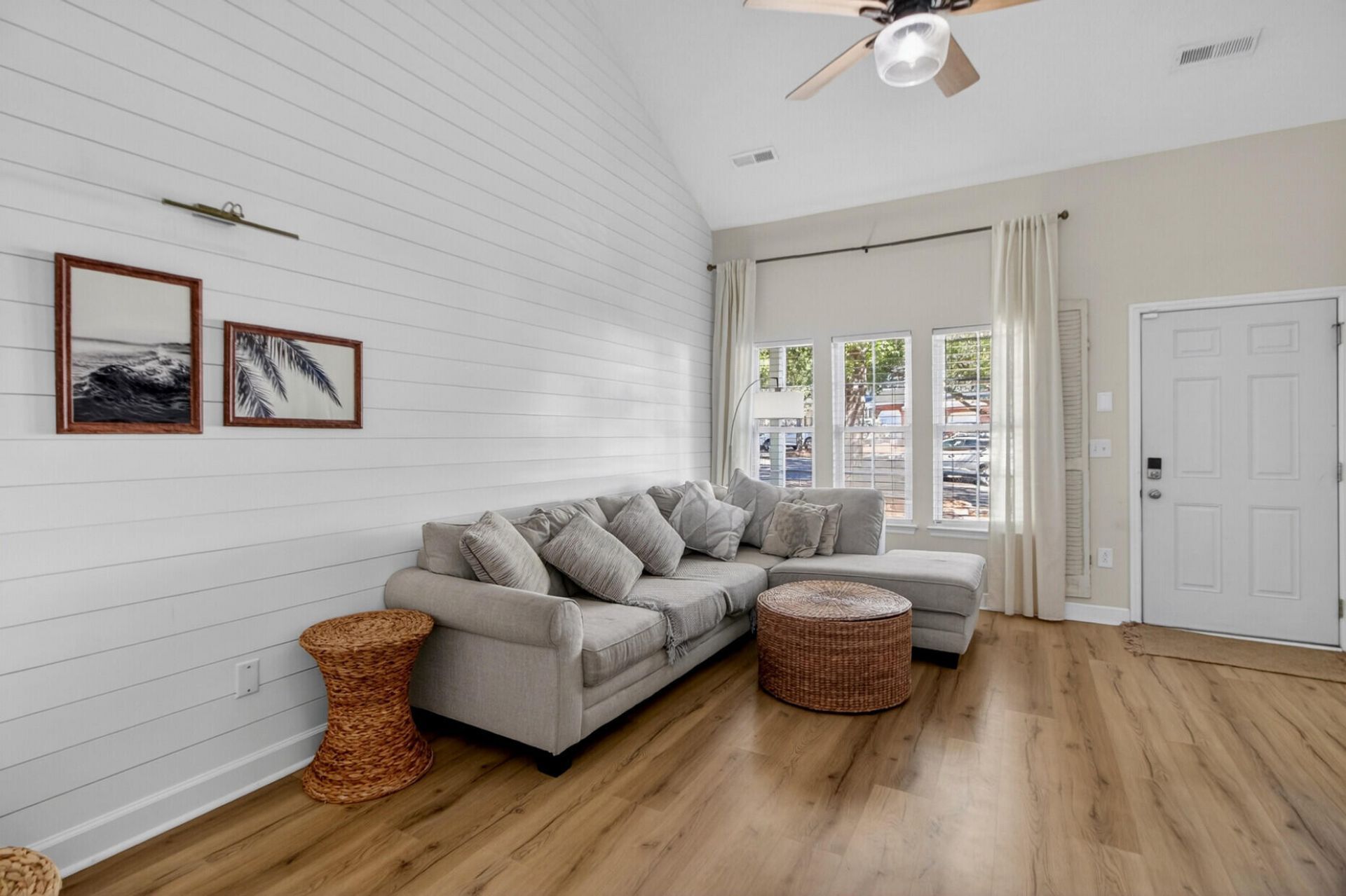 565 Tayrn Drive Photo 4