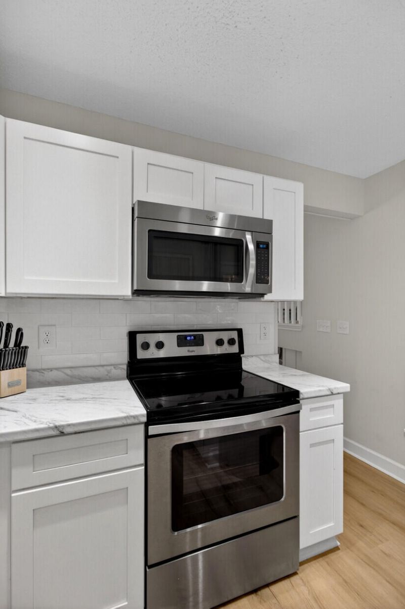 565 Tayrn Drive Photo 8