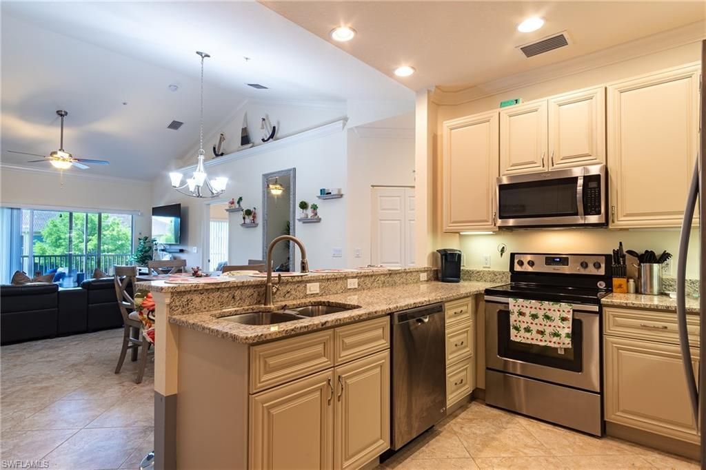 1102 Winding Pines Cir, Unit 206, Cape Coral, FL 33909 Photo
