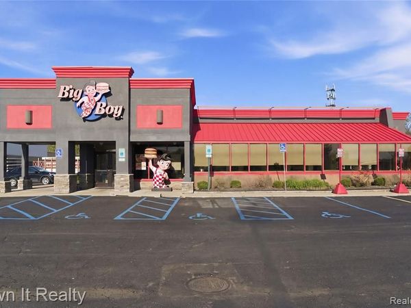 3756 S Rochester Road , Rochester Hills, MI 48307
