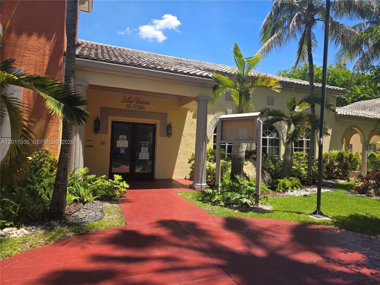 8180 Geneva Ct, Unit 322, Doral, FL 33166 Photo