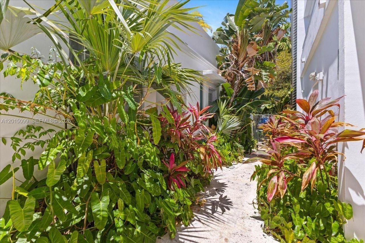 421 Meridian Ave , Unit 19, Miami Beach, FL 33139 Photo