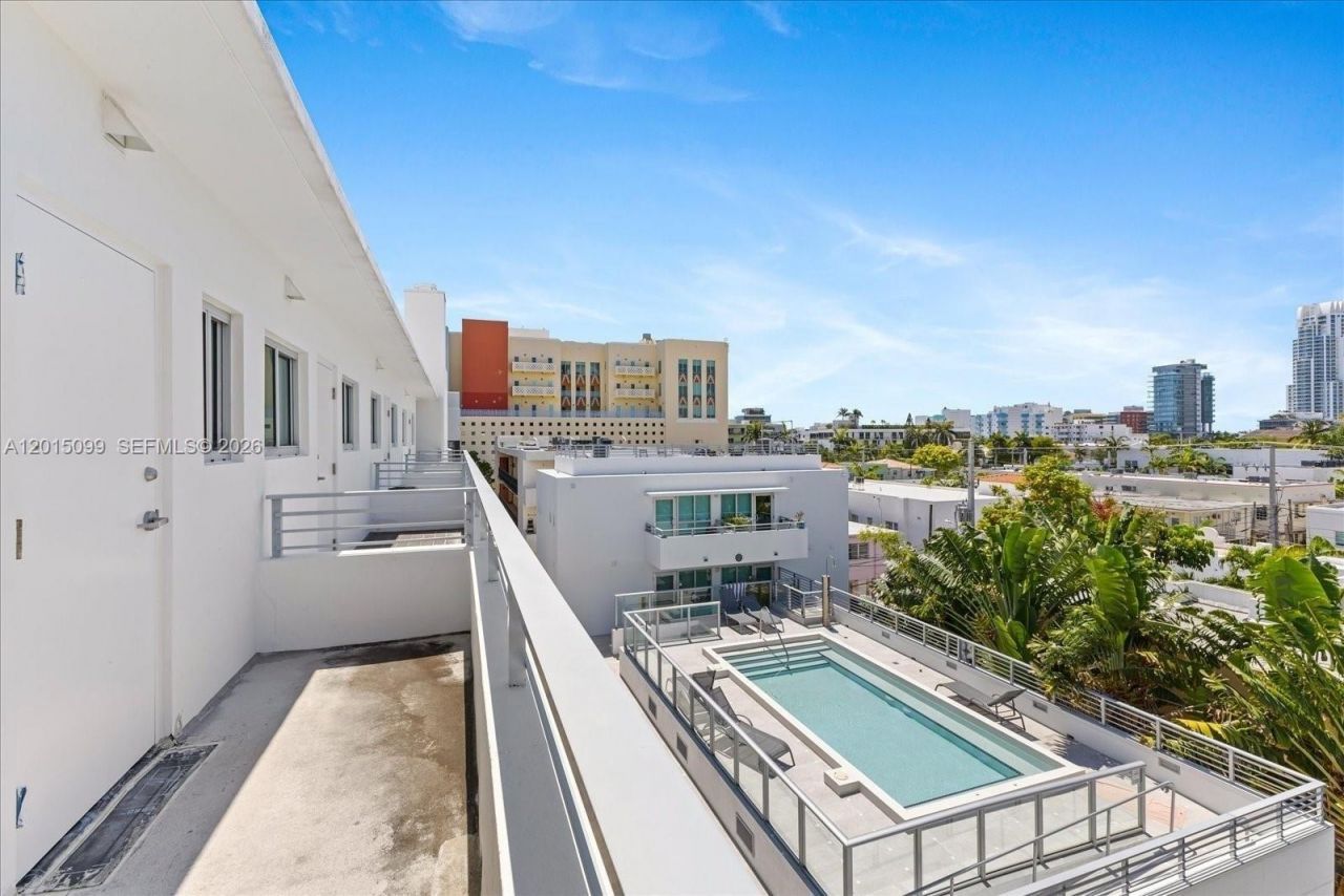 421 Meridian Ave , Unit 19, Miami Beach, FL 33139 Photo