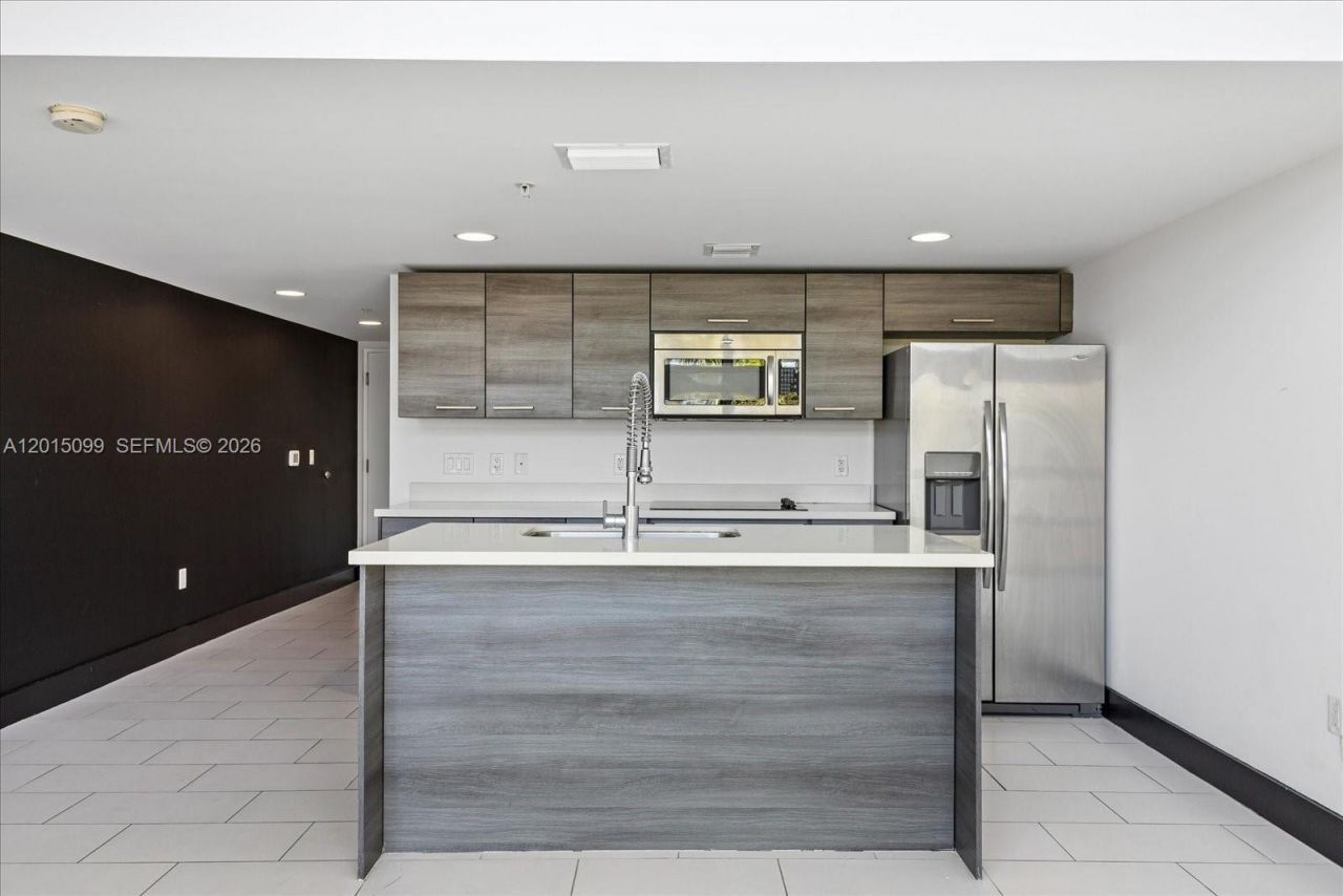 421 Meridian Ave , Unit 19, Miami Beach, FL 33139 Photo