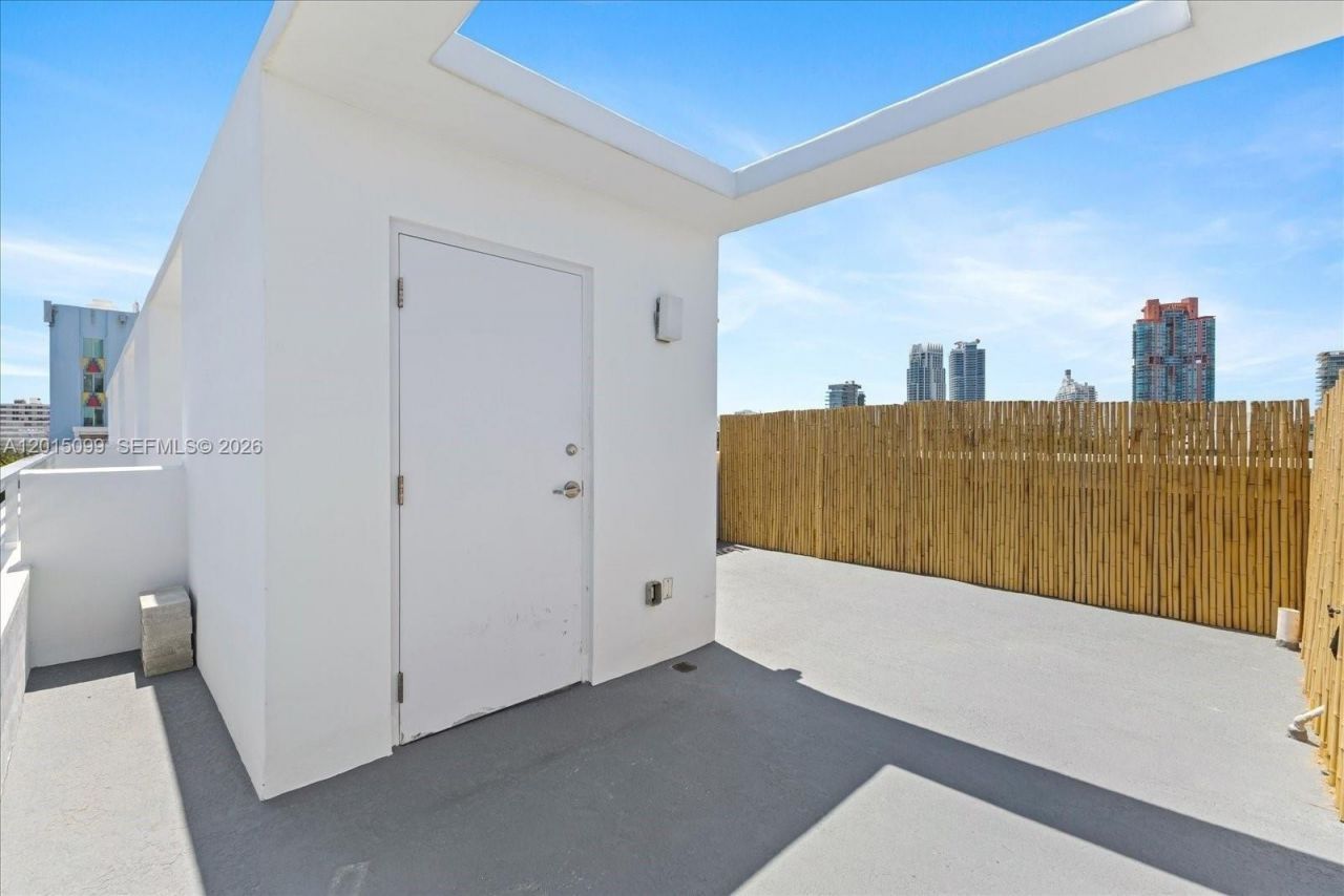 421 Meridian Ave , Unit 19, Miami Beach, FL 33139 Photo