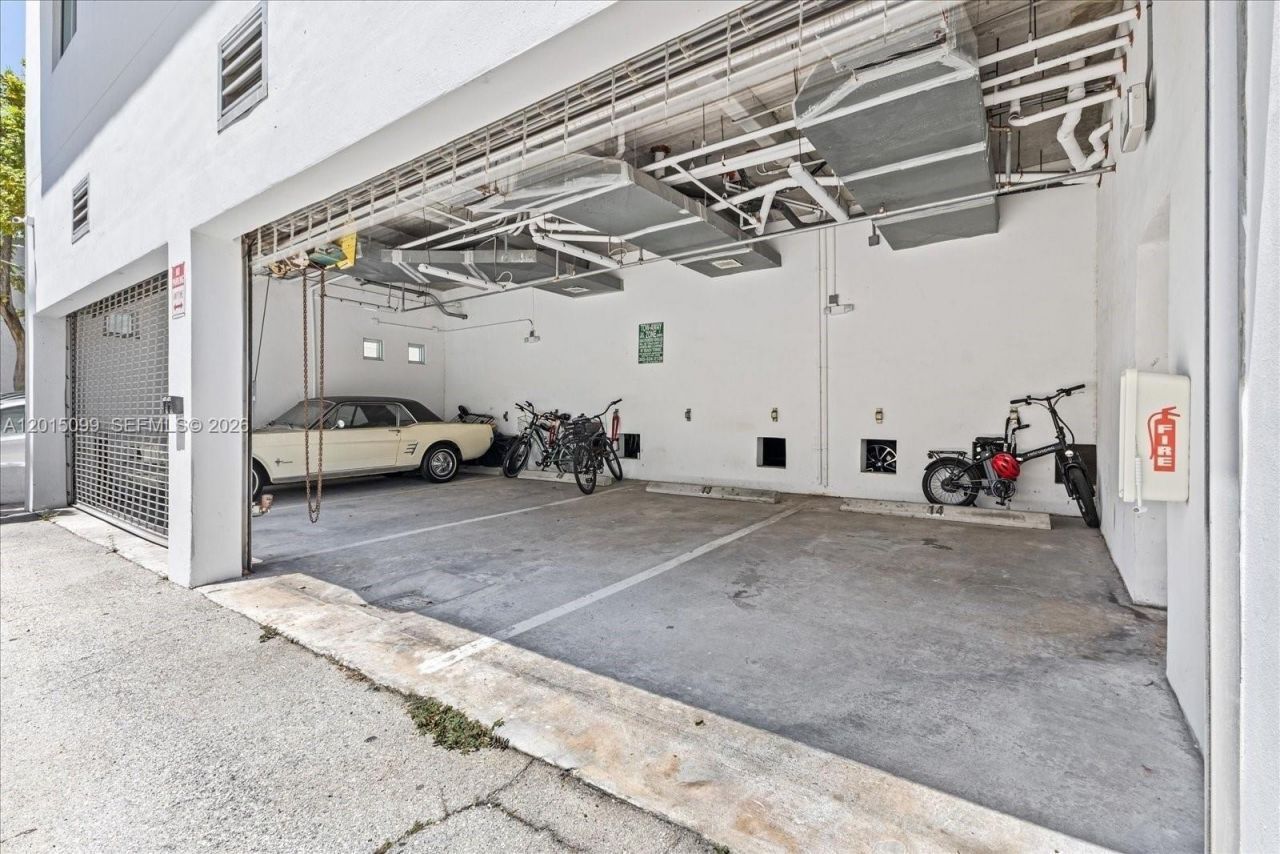 421 Meridian Ave , Unit 19, Miami Beach, FL 33139 Photo