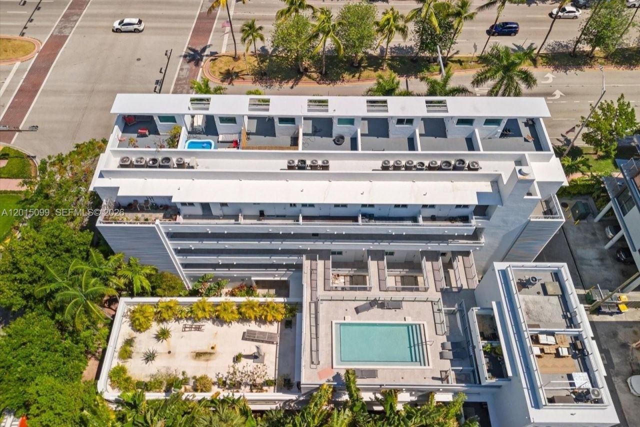 421 Meridian Ave , Unit 19, Miami Beach, FL 33139 Photo