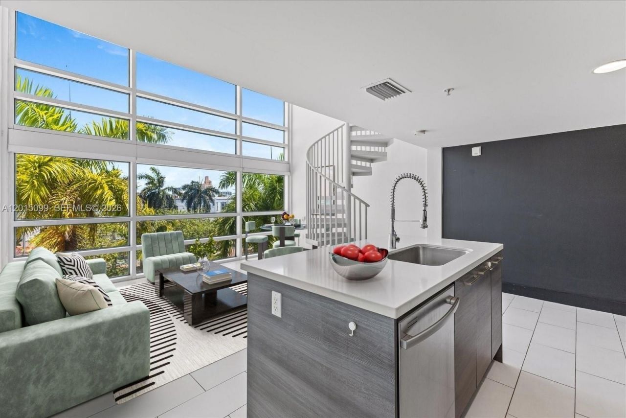 421 Meridian Ave , Unit 19, Miami Beach, FL 33139 Photo