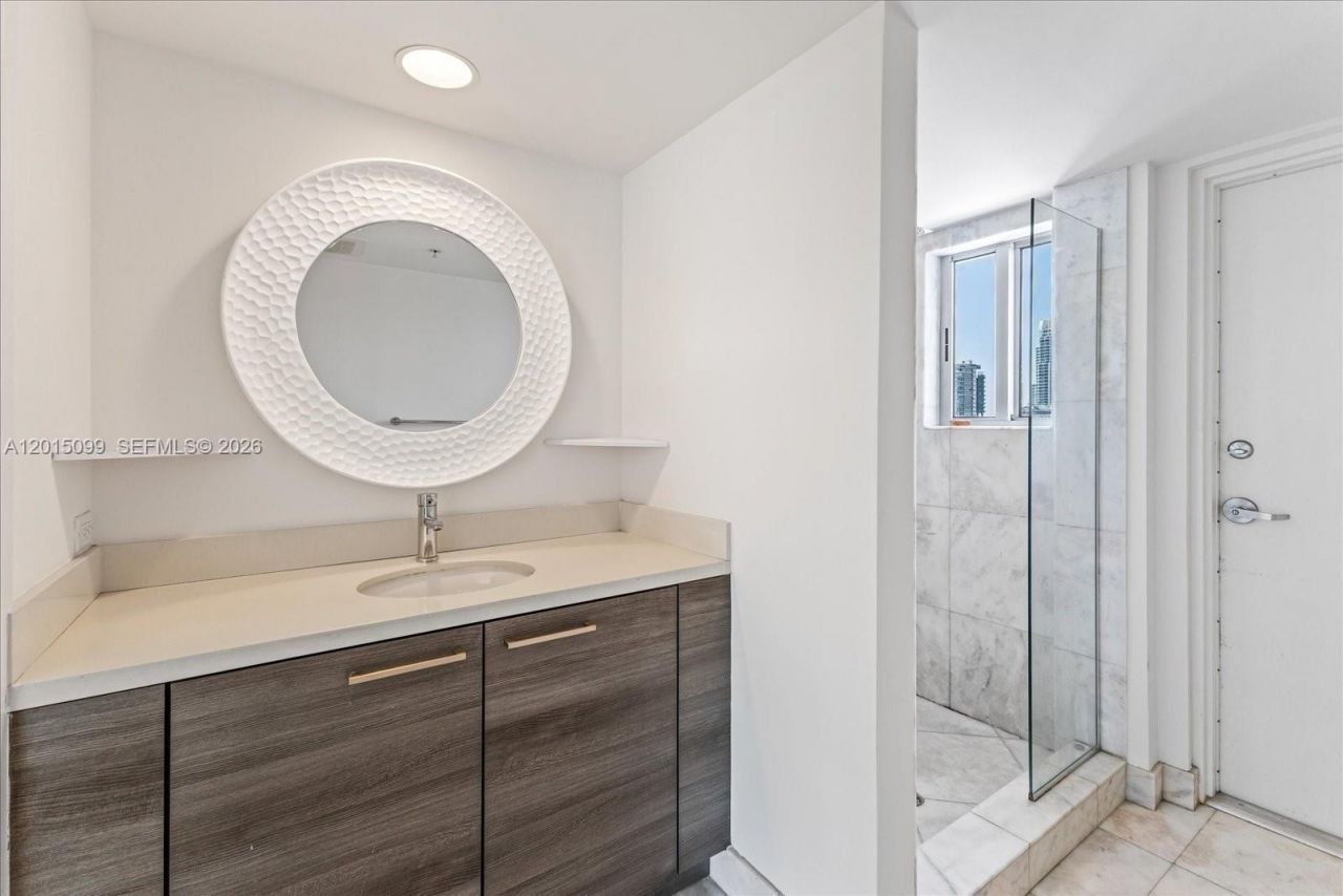 421 Meridian Ave , Unit 19, Miami Beach, FL 33139 Photo