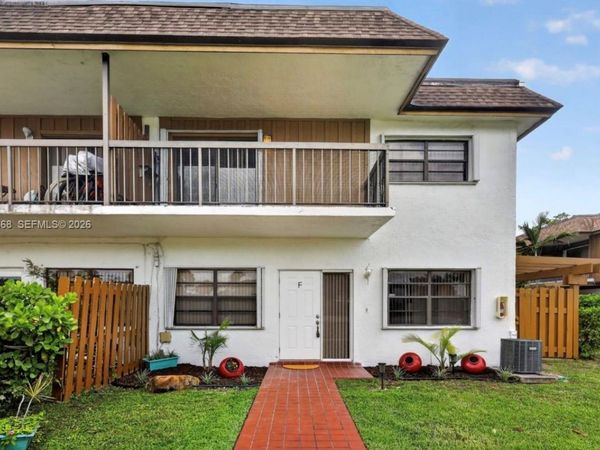 6904 NW 169th St, Unit 145F, Hialeah, FL 33015