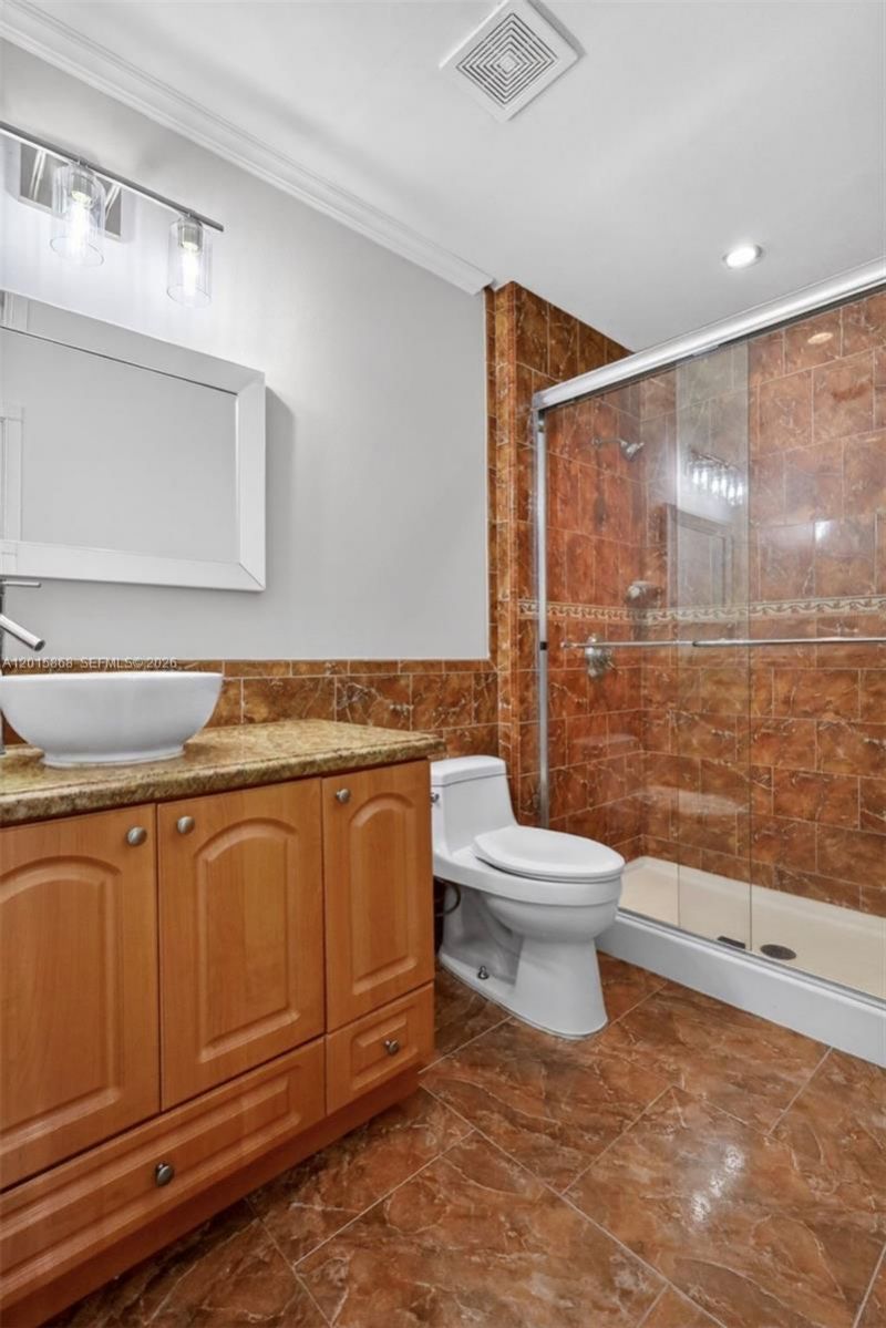 6904 NW 169th St, Unit 145F, Hialeah, FL 33015 Photo