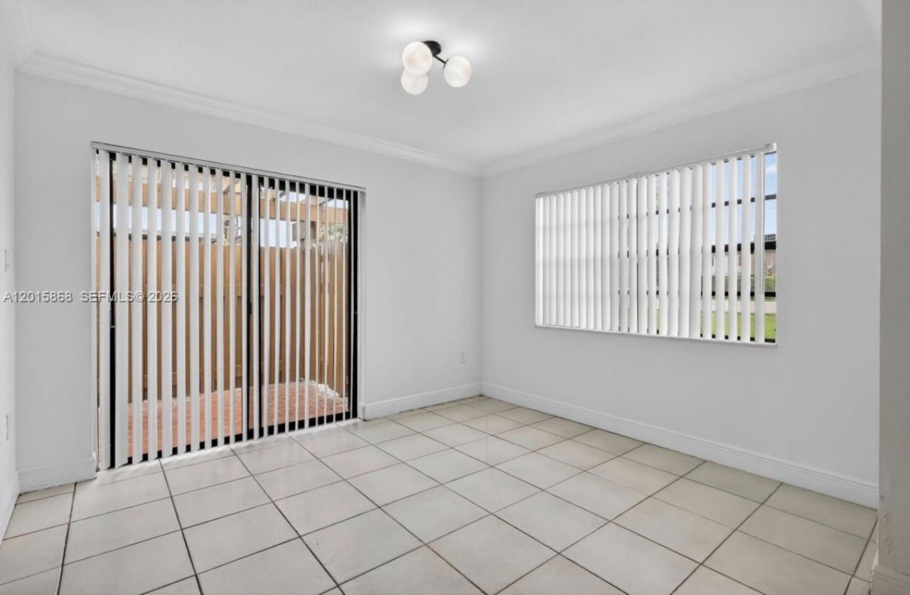 6904 NW 169th St, Unit 145F, Hialeah, FL 33015 Photo