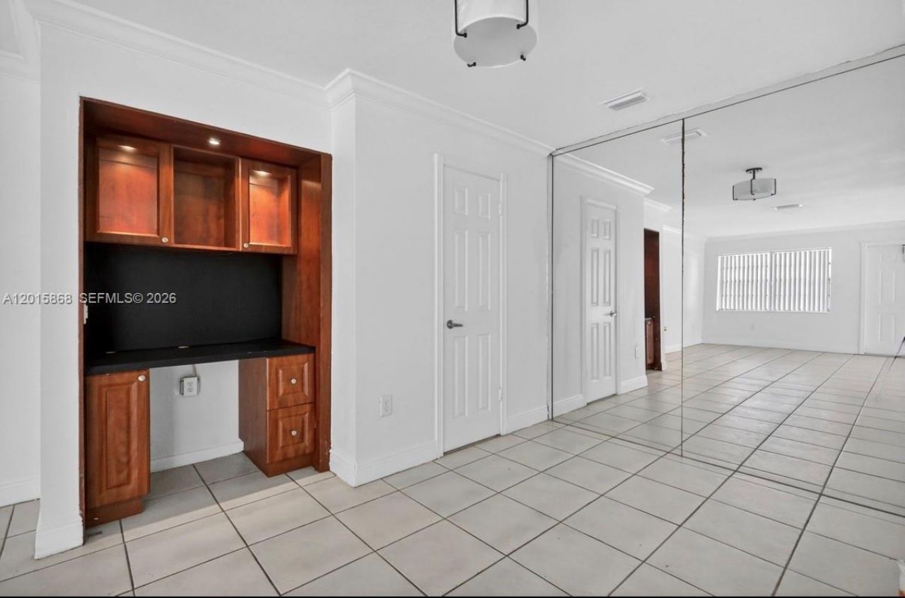 6904 NW 169th St, Unit 145F, Hialeah, FL 33015 Photo