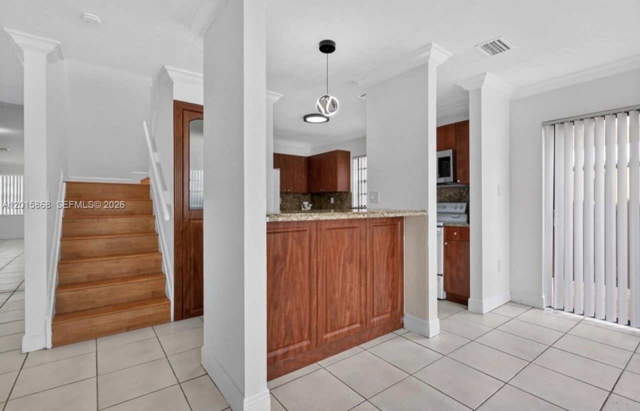 6904 NW 169th St, Unit 145F, Hialeah, FL 33015 Photo