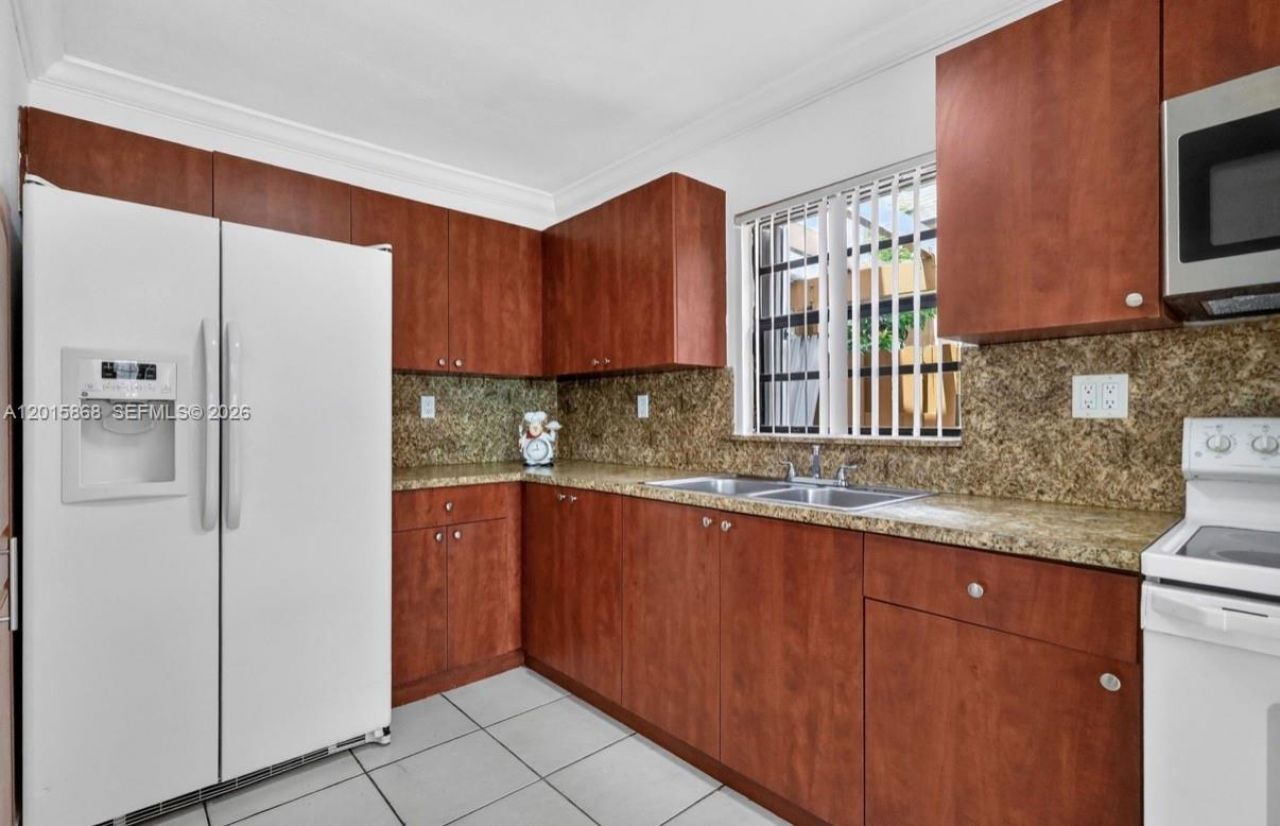 6904 NW 169th St, Unit 145F, Hialeah, FL 33015 Photo