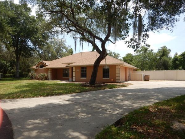 32905 INDIAN WOODS DRIVE , LEESBURG, FL 34788