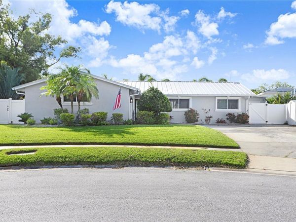 8404 BLACKSTONE COURT, TAMPA, FL 33615
