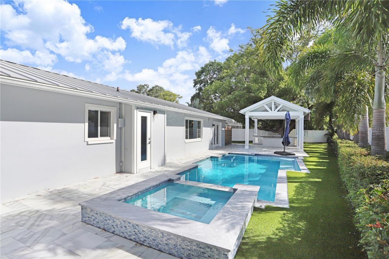 8404 Blackstone Court, Tampa, FL 33615 Photo