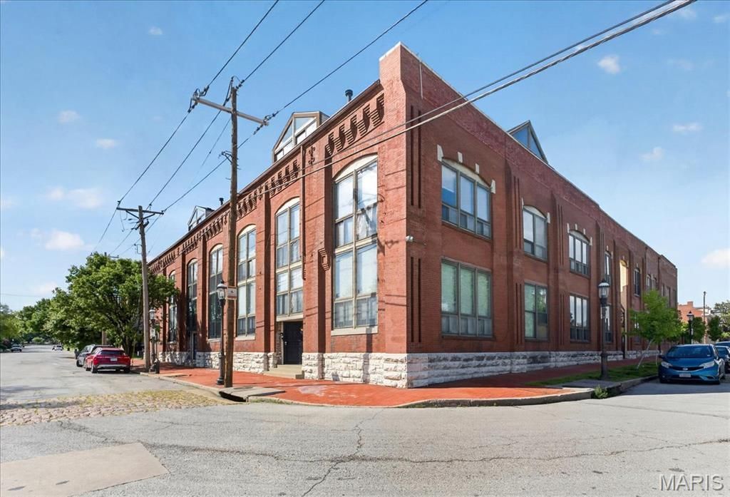 1523 S 10th Street , Unit 105, Saint Louis, MO 63104 Main Photo