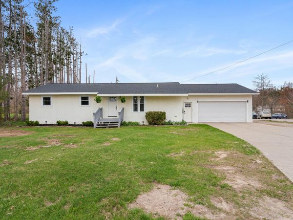 10 McCoy Road, Gaylord, MI 49735