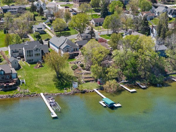208 E Lake Street, Waconia, MN 55387